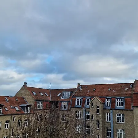 Center - Floor Penthouse With Views Of The Apartmán